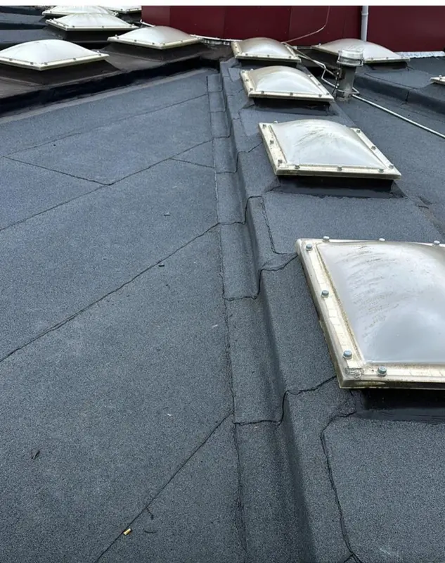 EPDM dakbedekking: levensduur, onderhoud en vervanging